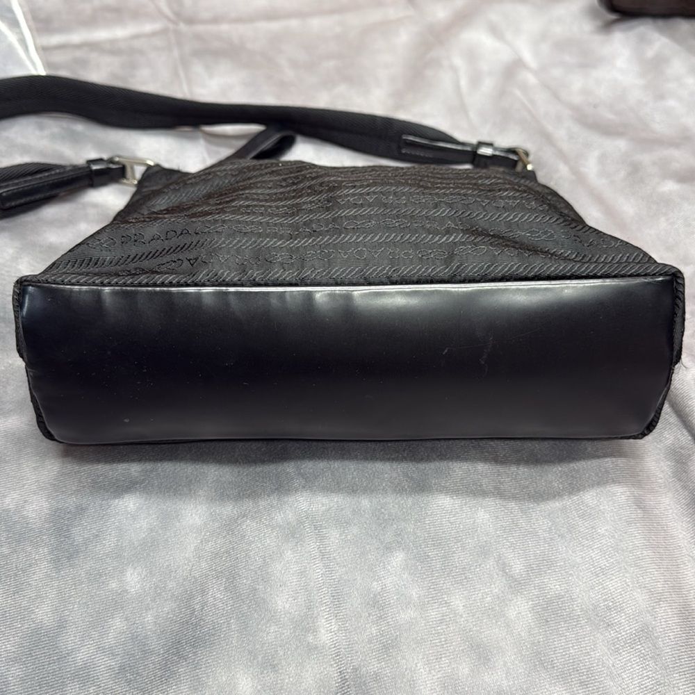 Prada shoulder bag - Picture 8 of 8